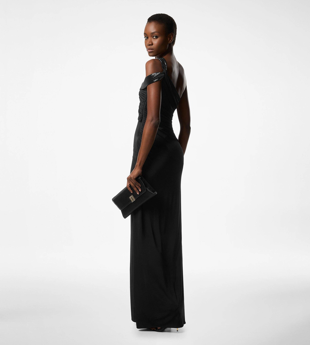 ABENDKLEID MIT EINER SCHULTER UND VERZIERTER FRONTSEITE ABENDKLEID MIT EINER SCHULTER UND VERZIERTER FRONTSEITE
