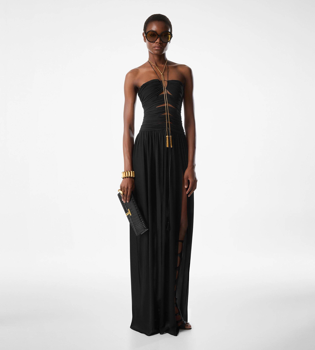 ABENDKLEID MIT KORDELZUG UND CUT-OUT-DETAILS