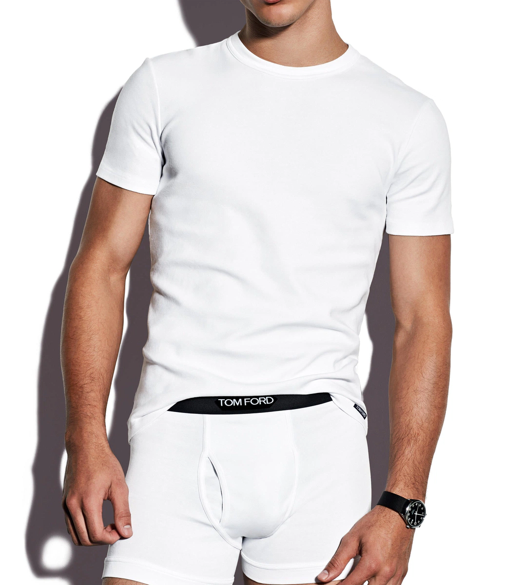 BAUMWOLL-T-SHIRT MIT RUNDHALSAUSSCHNITT BAUMWOLL-T-SHIRT MIT RUNDHALSAUSSCHNITT
