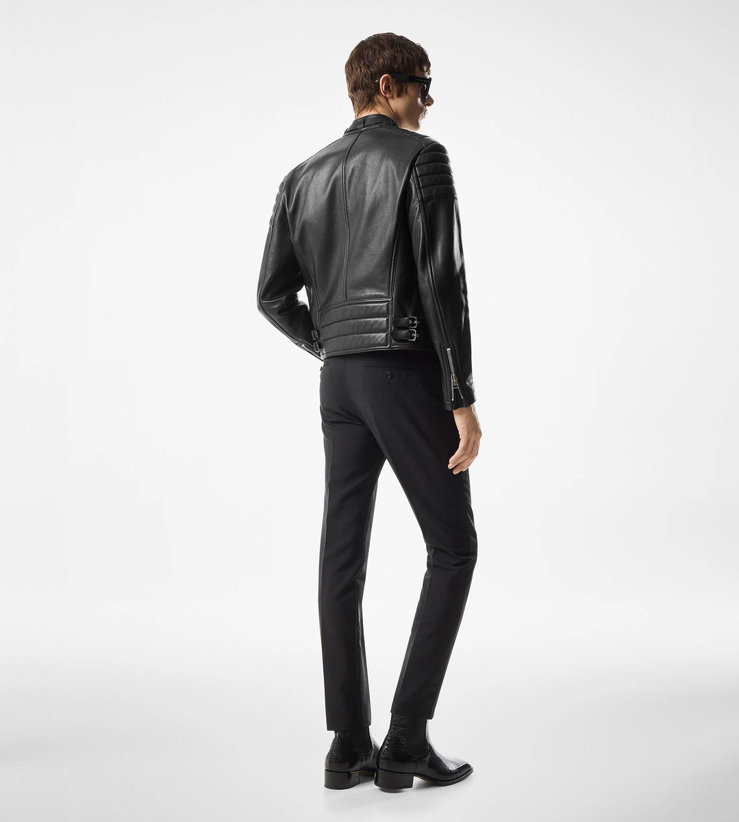 BIKERJACKE AUS NARBENEM LEDER MIT REISSVERSCHLUSS BIKERJACKE AUS NARBENEM LEDER MIT REISSVERSCHLUSS