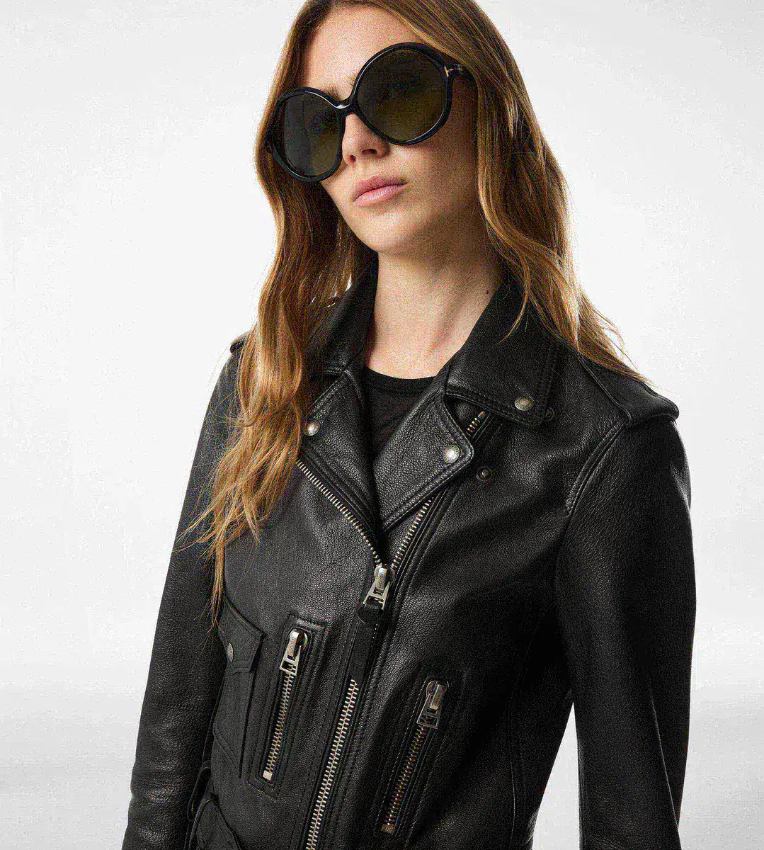 GLÄNZENDE BIKERJACKE AUS PLONGE-LEDER GLÄNZENDE BIKERJACKE AUS PLONGE-LEDER