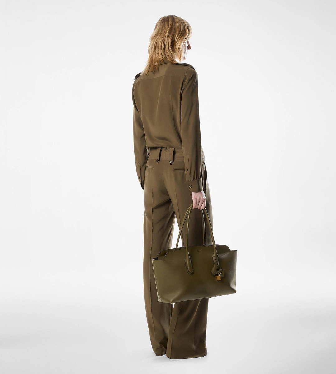 GROSSE SCHULTERTASCHE „ALEXANDER“ AUS NATURLEDER GROSSE SCHULTERTASCHE „ALEXANDER“ AUS NATURLEDER