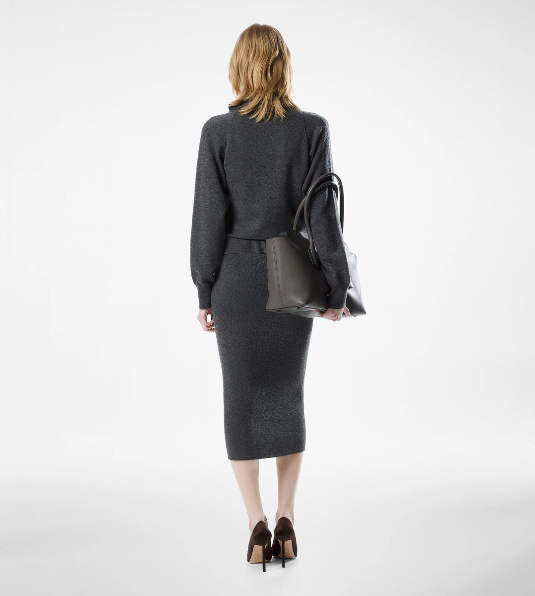 GROSSE SCHULTERTASCHE „ALEXANDER“ AUS NATURLEDER GROSSE SCHULTERTASCHE „ALEXANDER“ AUS NATURLEDER