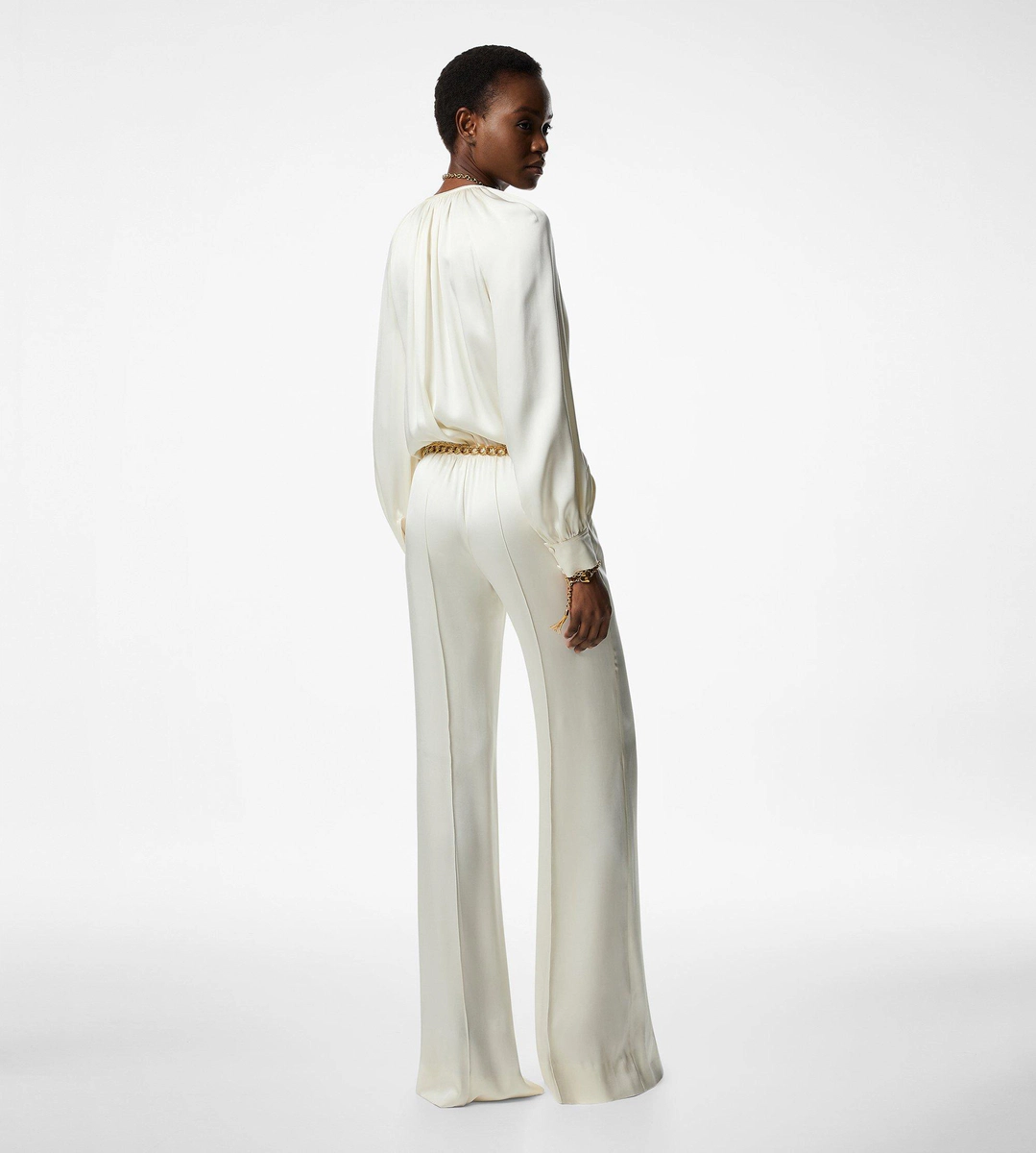 LANGÄRMELIGER JUMPSUIT MIT RAFFINIERUNG LANGÄRMELIGER JUMPSUIT MIT RAFFINIERUNG