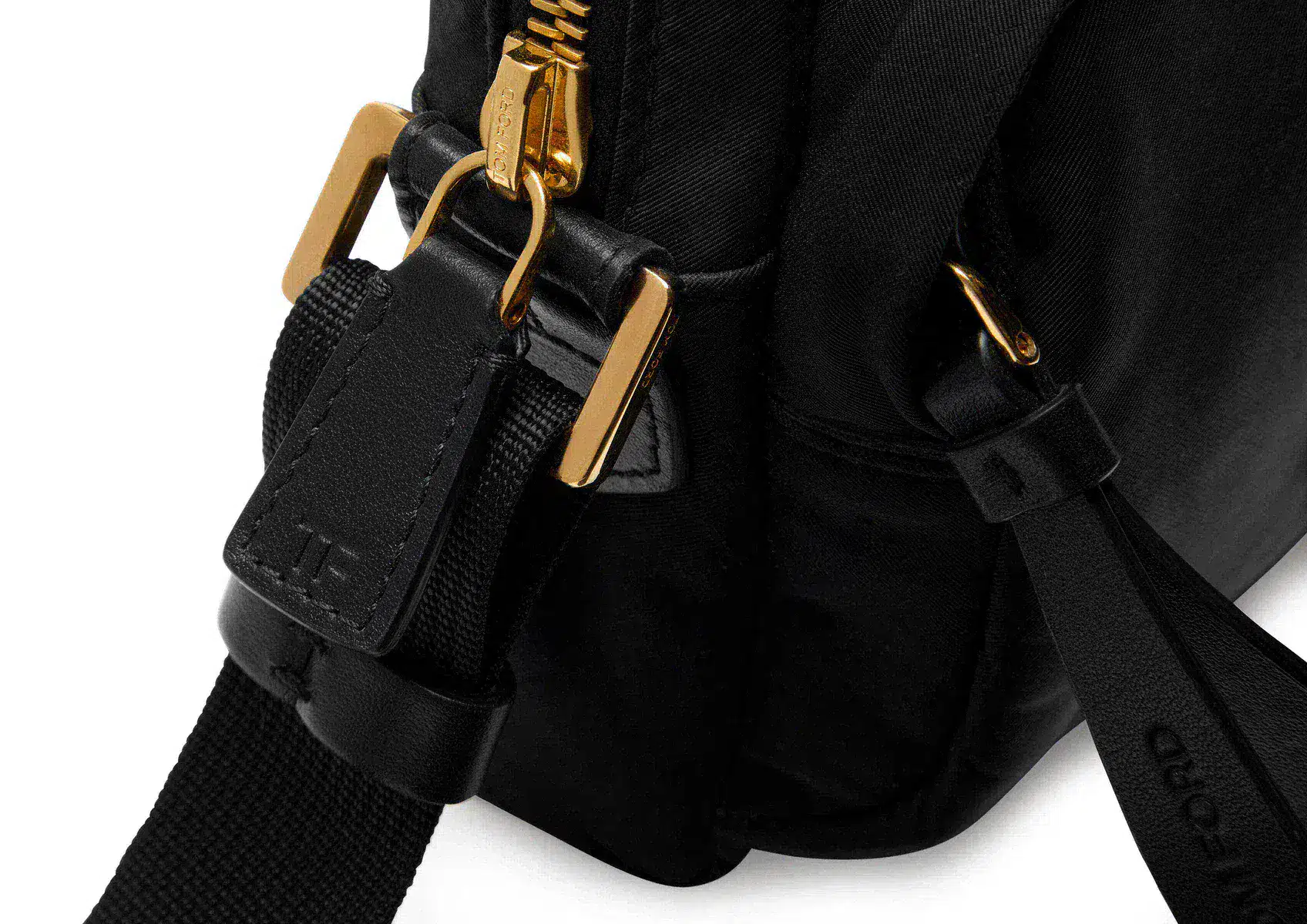 MINI-MESSENGER AUS RECYCELTEM NYLON MINI-MESSENGER AUS RECYCELTEM NYLON