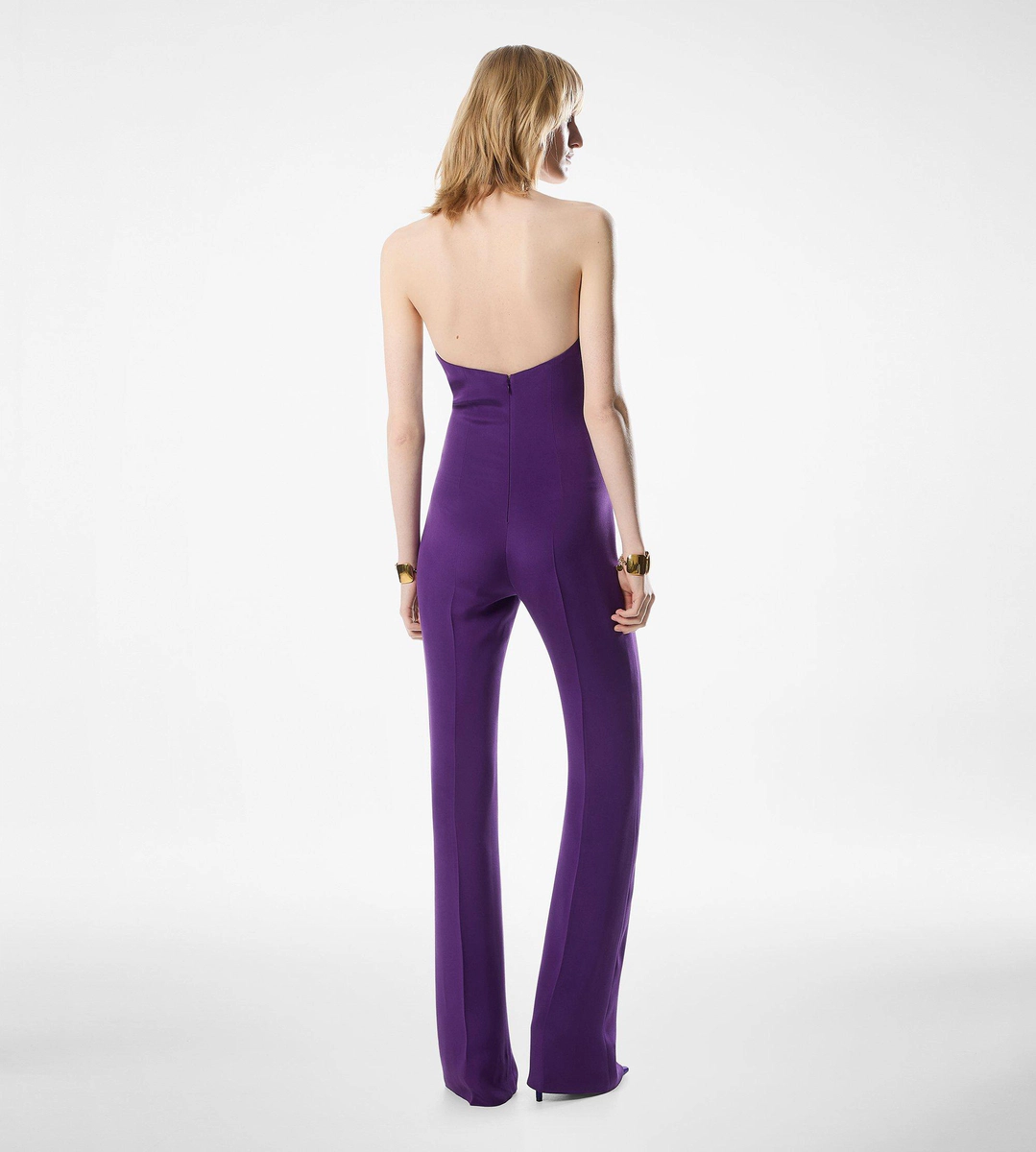Neckholder-Jumpsuit aus Seide mit Twist-Front Neckholder-Jumpsuit aus Seide mit Twist-Front