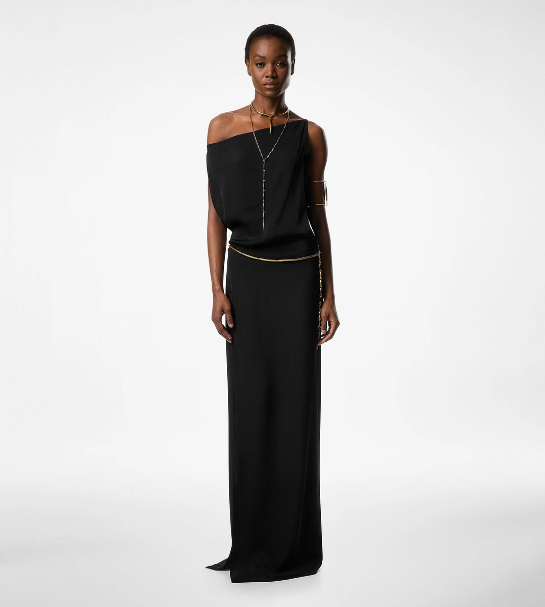 OFF-THE-SHOULDER-ABENDKLEID MIT SEITENSCHLITZ OFF-THE-SHOULDER-ABENDKLEID MIT SEITENSCHLITZ